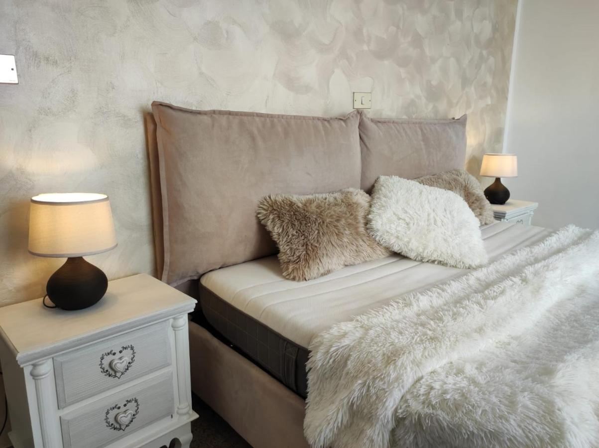 Appartamento Vicino Al Mare Con Parcheggio Riva Ligure Ngoại thất bức ảnh