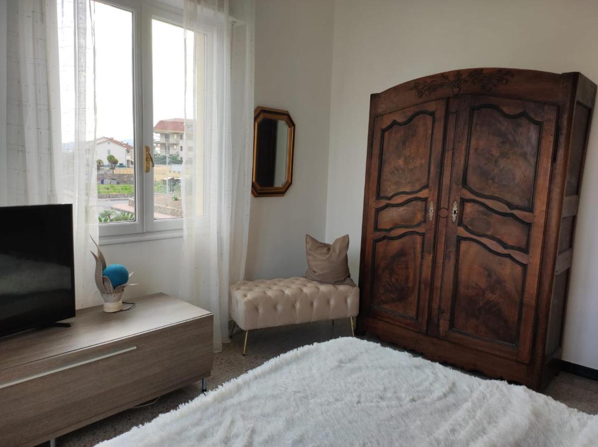Appartamento Vicino Al Mare Con Parcheggio Riva Ligure Ngoại thất bức ảnh