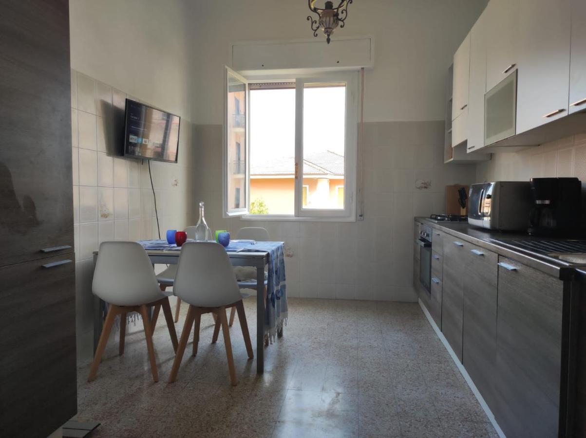 Appartamento Vicino Al Mare Con Parcheggio Riva Ligure Ngoại thất bức ảnh