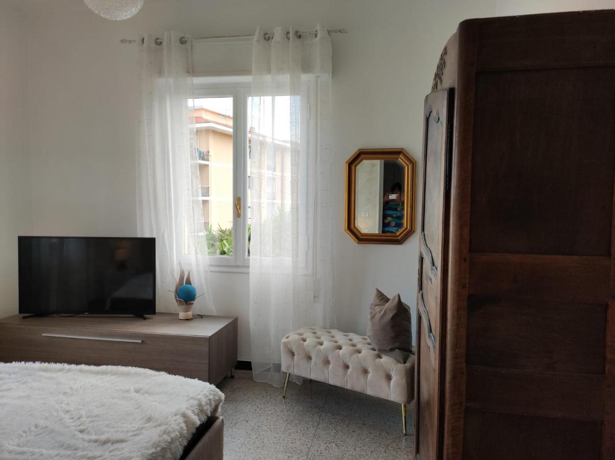 Appartamento Vicino Al Mare Con Parcheggio Riva Ligure Ngoại thất bức ảnh